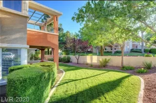 Photo #6: 2375968 Listing