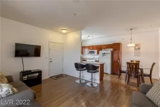 Photo #2: 2375991 Listing 