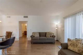 Photo #6: 2375991 Listing 