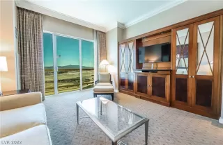 Photo #2: 2375996 Listing 