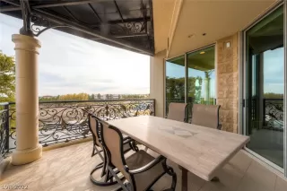 Photo #6: 2376015 Listing 