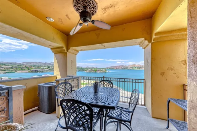 MLS: 2376016 Condo For Sale