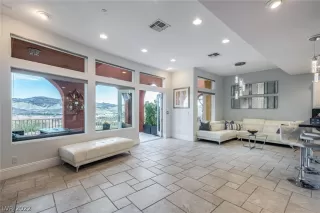 Photo #1: 2376024 Listing 