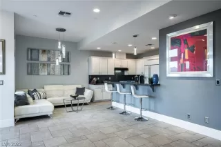 Photo #2: 2376024 Listing 