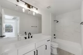 Photo #1: 2376056 Listing