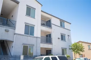 Photo #3: 2376097 Listing