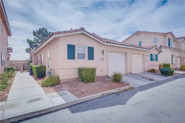 MLS: 2376123 Condo For Sale