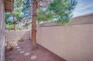 Photo #6: 2376123 Listing 