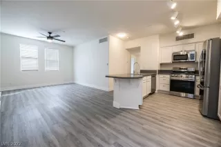 Photo #3: 2376127 Listing 