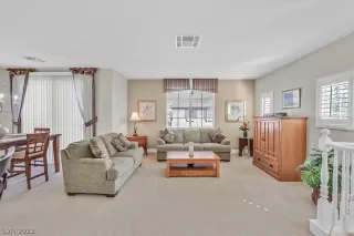 Photo #5: 2376195 Listing 