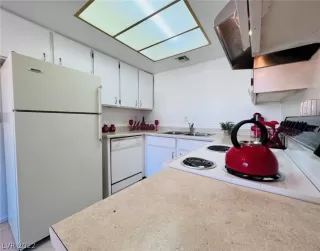 Photo #5: 2376223 Listing