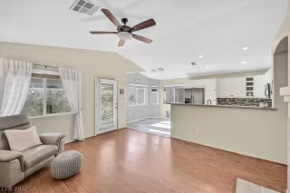 Photo #5: 2376226 Listing