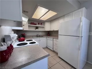 Photo #6: 2376229 Listing