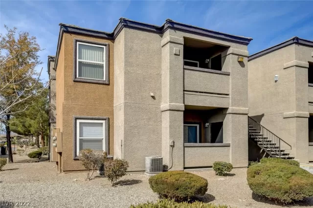 MLS: 2376310 Condo For Sale