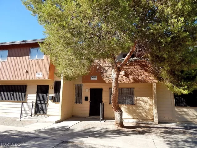 MLS: 2376313 Condo For Sale