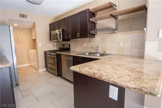 Photo #2: 2376335 Listing 