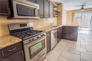 Photo #3: 2376335 Listing 