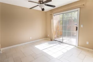 Photo #5: 2376335 Listing 