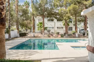 Photo #2: 2376336 Listing