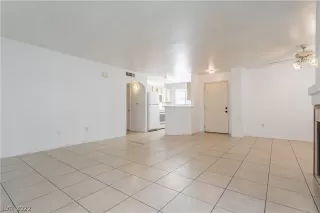 Photo #5: 2376336 Listing