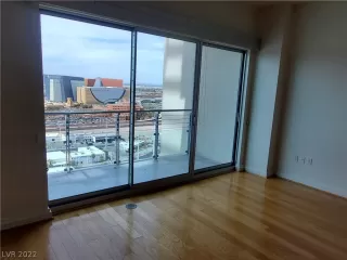 Photo #4: 2376341 Listing 