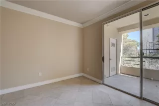 Photo #3: 2376349 Listing