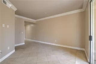 Photo #4: 2376349 Listing