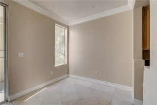 Photo #6: 2376349 Listing