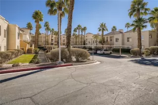 Photo #2: 2376372 Listing 