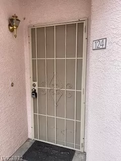 Photo #4: 2376388 Listing 