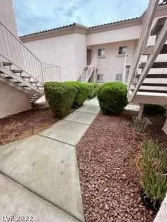 Photo #5: 2376388 Listing 