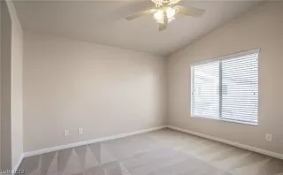 Photo #4: 2376408 Listing