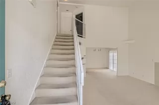 Photo #3: 2376418 Listing