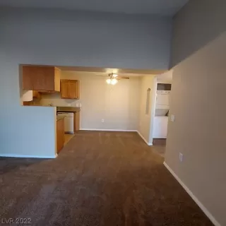 Photo #4: 2376425 Listing