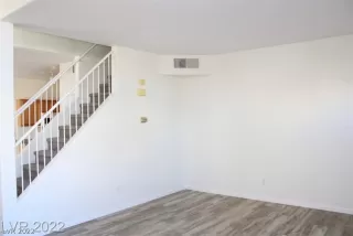 Photo #4: 2376441 Listing 