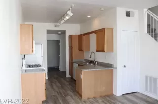 Photo #6: 2376441 Listing 