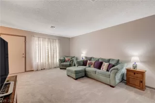 Photo #4: 2376449 Listing 