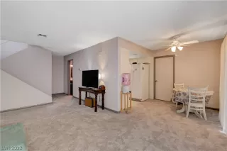 Photo #6: 2376449 Listing 