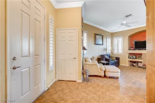 Photo #4: 2376509 Listing