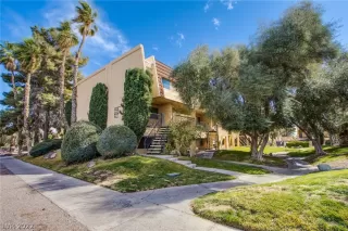 Photo #3: 2376543 Listing