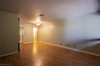 Photo #6: 2376543 Listing