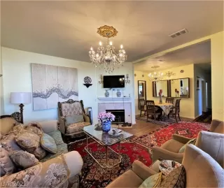 Photo #5: 2376550 Listing 