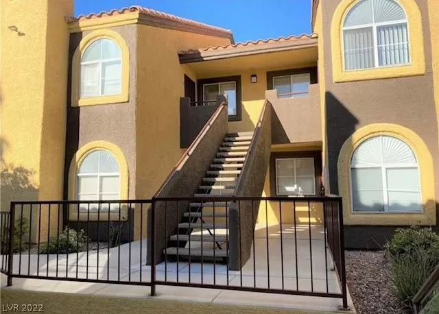 MLS: 2376577 Condo For Sale