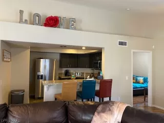 Photo #3: 2376577 Listing