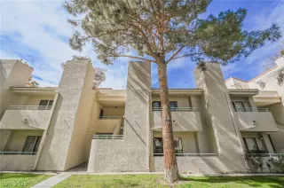 Photo #1: 2376581 Listing 