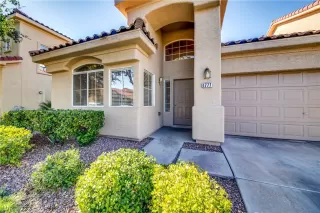 Photo #1: 2376596 Listing 