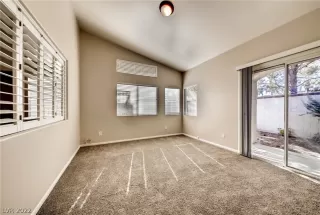 Photo #6: 2376596 Listing 