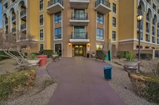 Photo #4: 2376666 Listing 