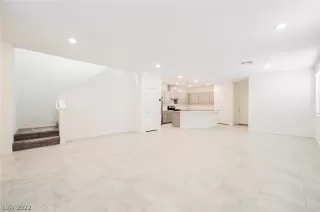 Photo #1: 2376680 Listing 