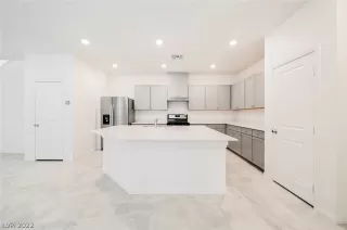 Photo #2: 2376680 Listing 